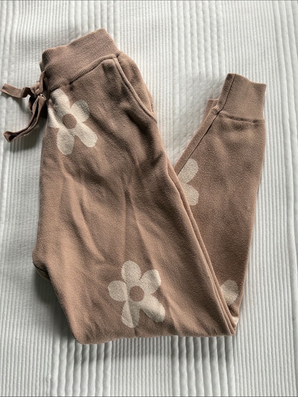 Light Brown Floral Sweatpants - Cozy Daisy Print